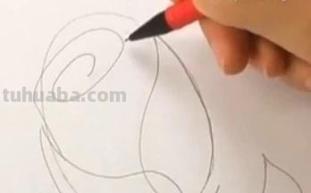 怎么用彩铅画玫瑰花（怎么用彩铅画玫瑰花,好看又简单）