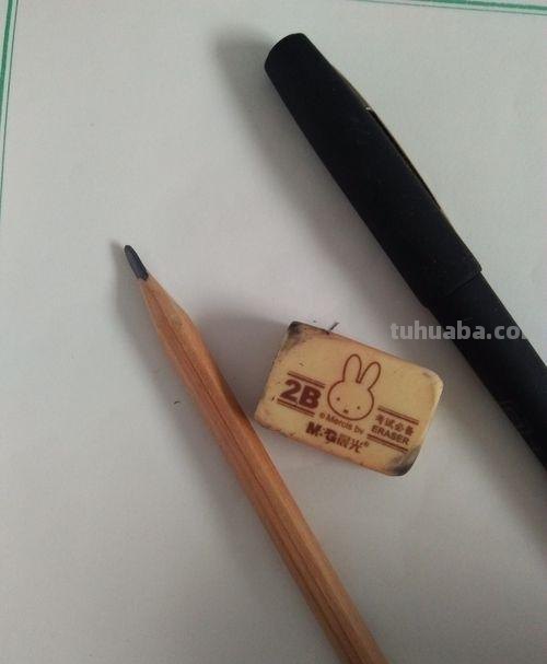 怎么用彩铅画玫瑰花（怎么用彩铅画玫瑰花,好看又简单）