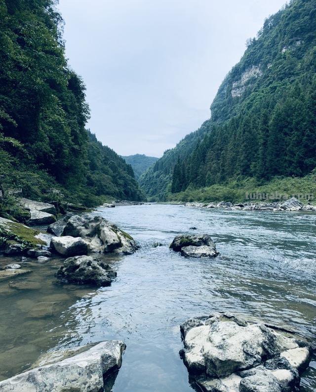 风景速写海边（风景速写海边渔船）