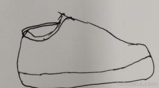鞋怎么画简笔画（运动鞋怎么画简笔画）