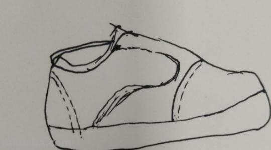 鞋怎么画简笔画（运动鞋怎么画简笔画）