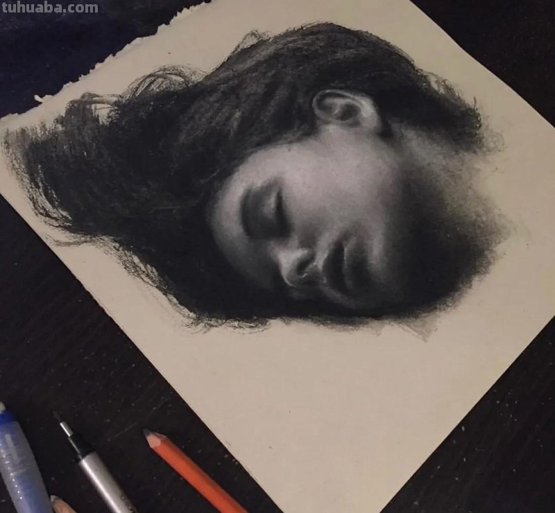 色粉画的色彩柔和美，色粉人像