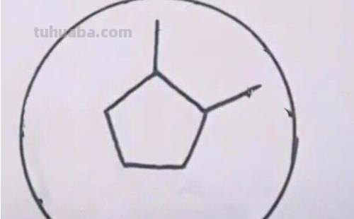 足球怎么画简笔画（足球足球怎么画简笔画）