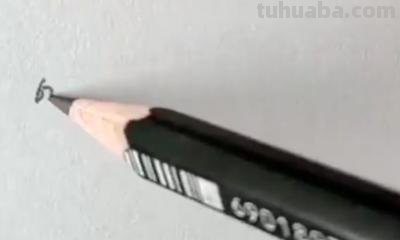 熊的简笔画怎么画（仔仔熊的简笔画怎么画）