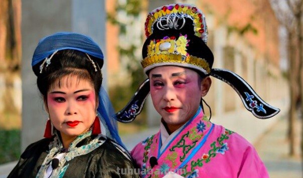 角色、配角、主角的角是那个读音?jue还是jiao?