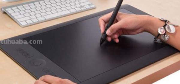 加入了一个都是大触的群,搞不懂 手绘,指绘,板绘 有什么不同?具体解释...