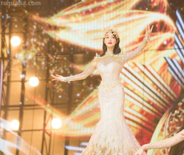 宋茜女神造型腰粗膀圆,发泳装照回击:获称“最水女神”,你怎么看?