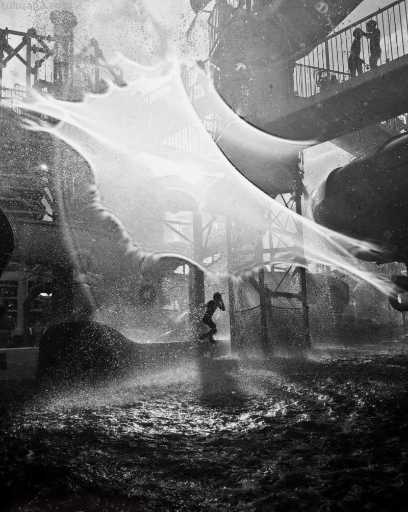 19张普通人拍出来的好照片：前三张构图真是绝，学起来