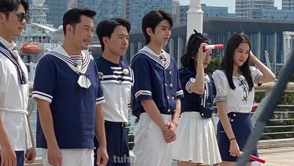 吴宣仪穿jk录制《跑男》,明星还有哪些jk造型?