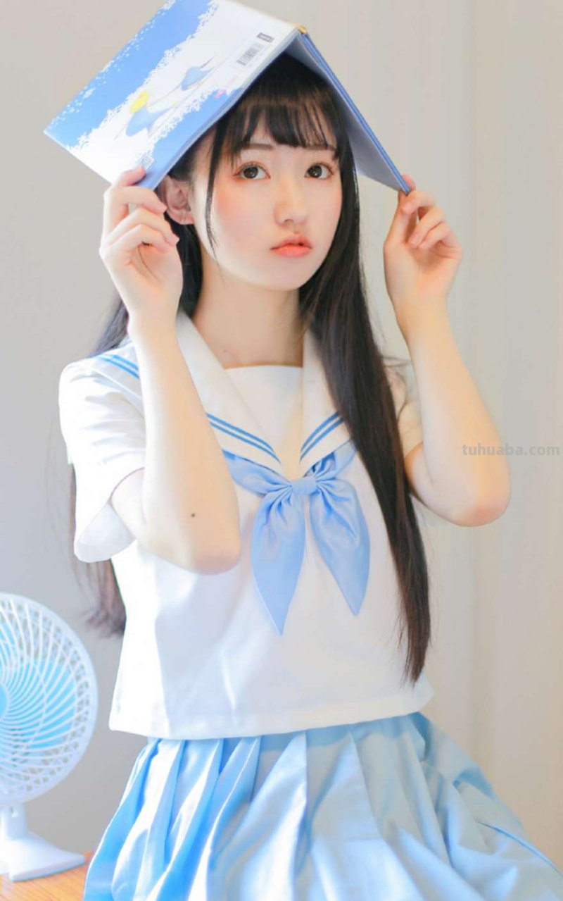 百褶裙、jk服、水手服有什么区别?能给个图片区分一下吗?