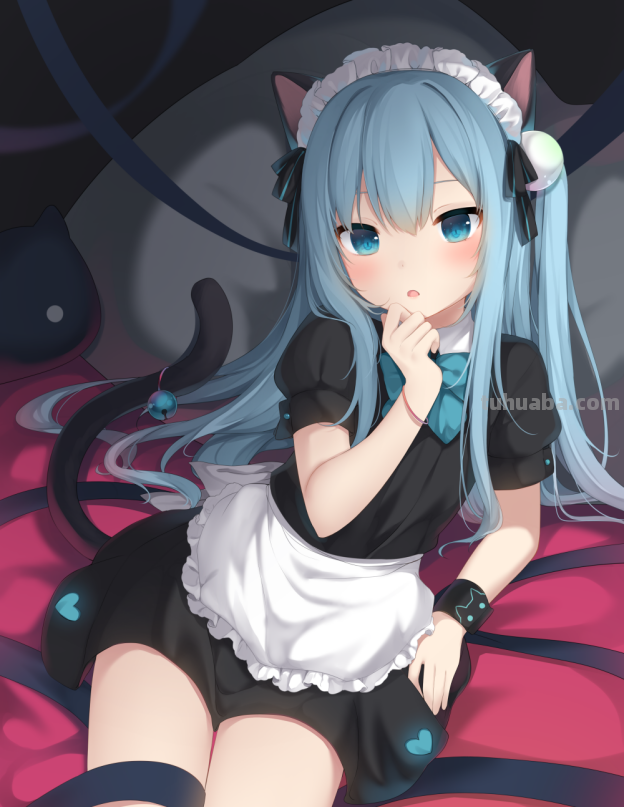 求个背靠栏杆的猫耳娘壁纸。