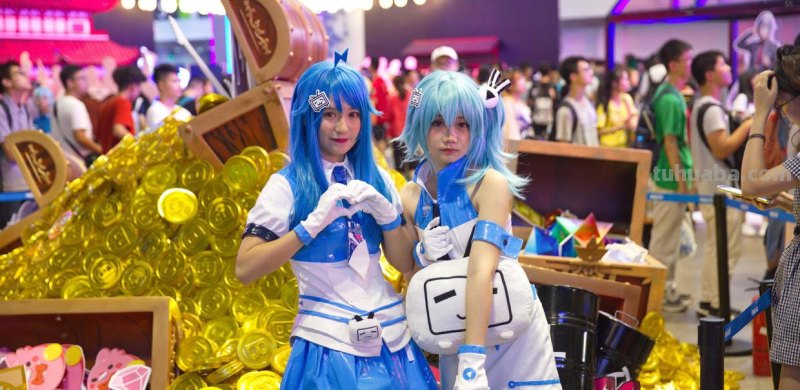 为什么高中生喜欢二元次,搞不懂?（高中生二次元头像）