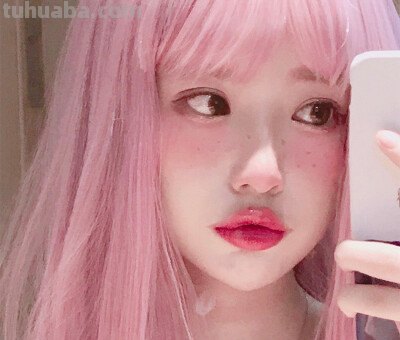 头发怎么才能调出来粉红色 ?（粉色头发研究生被网暴）