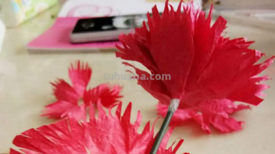 褶皱纸康乃馨教程
