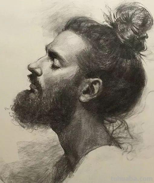 分享一位艺术教授的素描作品，值得借鉴