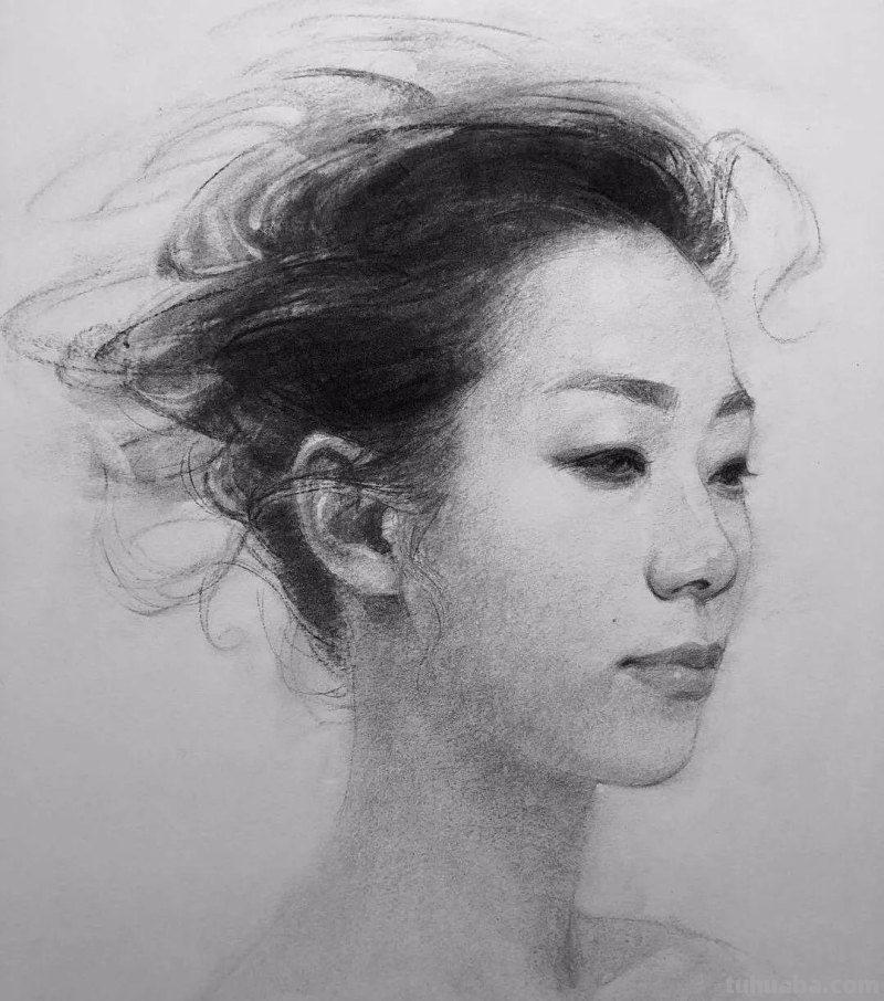分享一位艺术教授的素描作品，值得借鉴