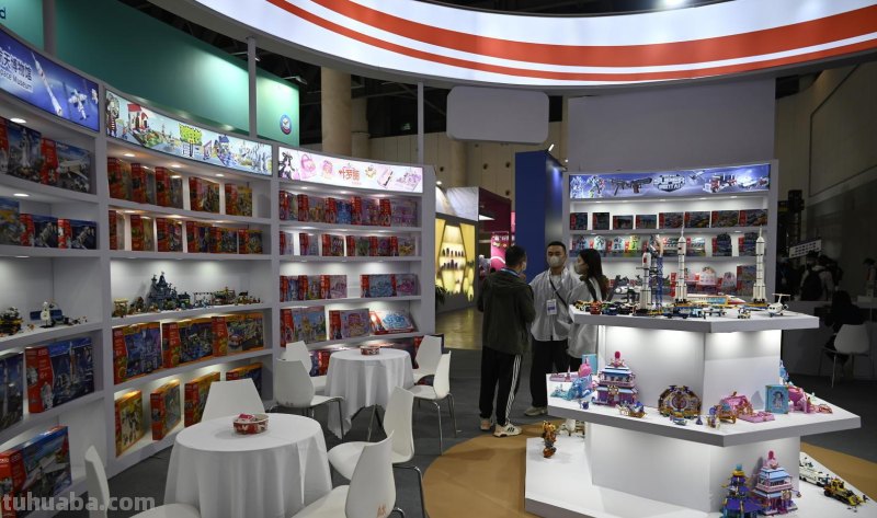 亚洲规模最大玩具展成都开幕：超50万个产品亮相，知名品牌齐聚展现五大趋势