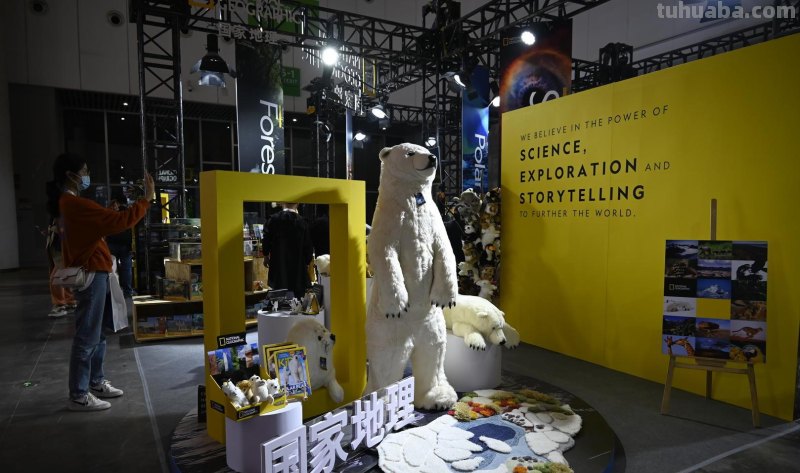 亚洲规模最大玩具展成都开幕：超50万个产品亮相，知名品牌齐聚展现五大趋势