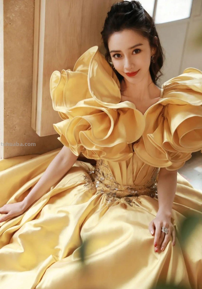 女明星的cos真的很不错