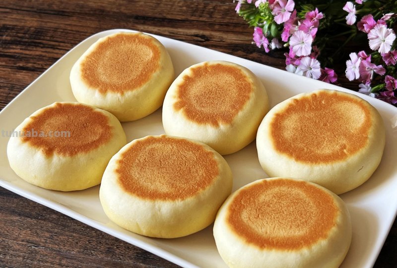 5个鸡蛋1斤面粉，不用一滴水，妈妈做的这个饼比面包还好吃