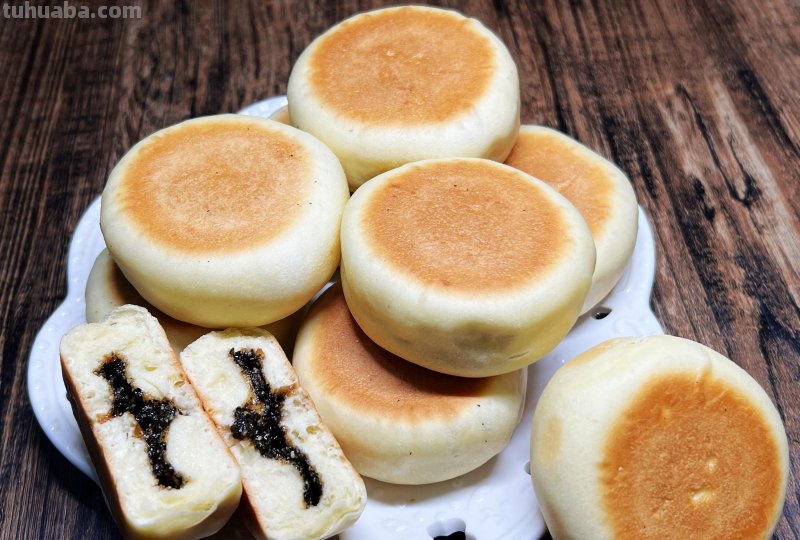 5个鸡蛋1斤面粉，不用一滴水，妈妈做的这个饼比面包还好吃