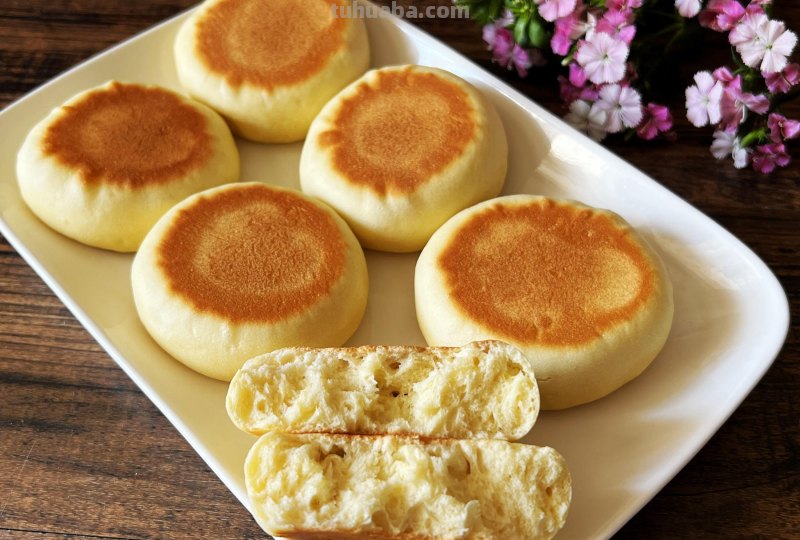 5个鸡蛋1斤面粉，不用一滴水，妈妈做的这个饼比面包还好吃