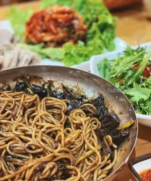 帝都高校周边美食汇，嘴角流下两行泪丨寻味