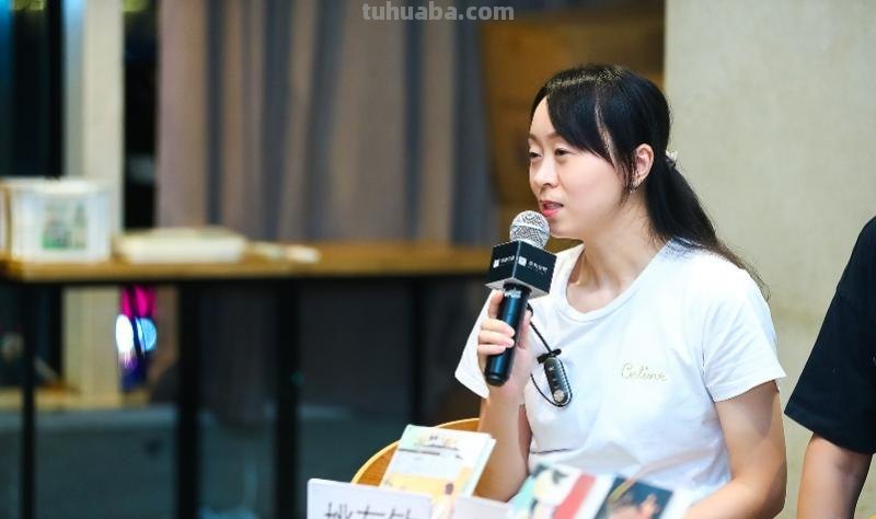 这些备受文艺青年喜爱的外国小说，如今有布面精装本啦