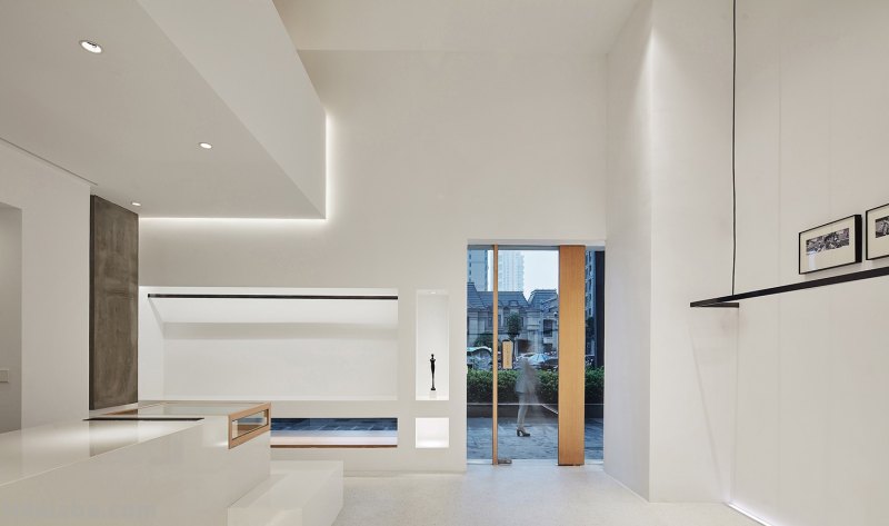 白色朋友怎么画