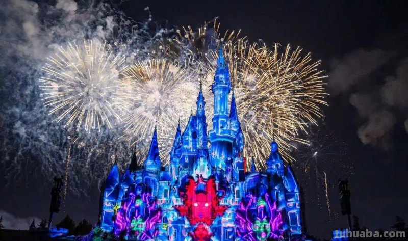 脑洞清奇！上海迪士尼惊现各路COS大神！个个都是戏精，差点笑死在园子里