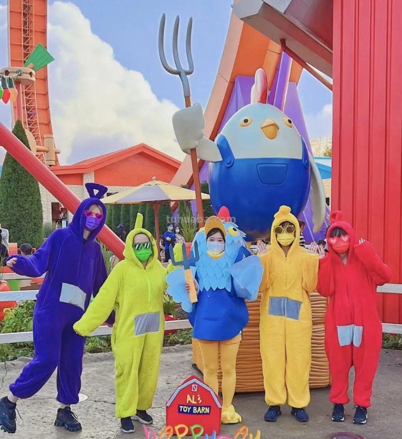 脑洞清奇！上海迪士尼惊现各路COS大神！个个都是戏精，差点笑死在园子里