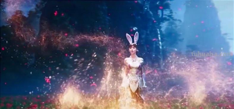 小舞神仙cos来了，身材逼真感十足，胸口破洞魔鬼还原