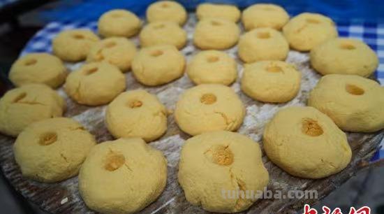 一口“酥馍”的三代传承：手工揉制留住麦香