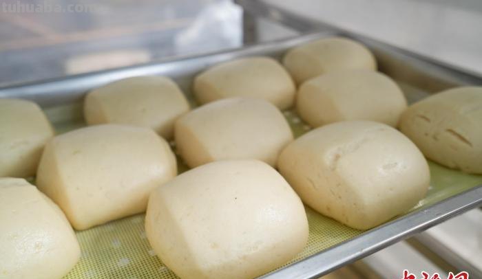 一口“酥馍”的三代传承：手工揉制留住麦香