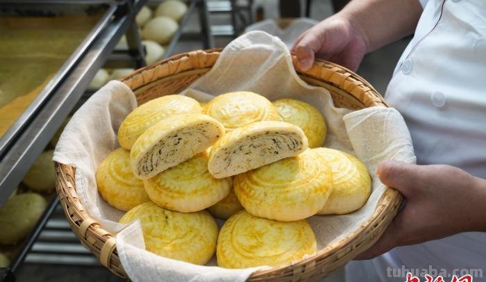 一口“酥馍”的三代传承：手工揉制留住麦香