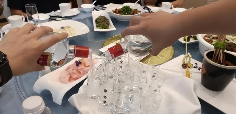 请客不用非得“茅台”,试试这5款口碑酒,不是大牌照样体面