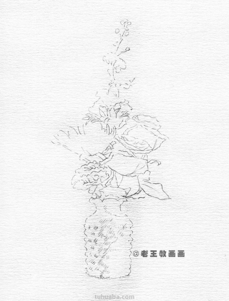 零基础也能画好彩铅画，教你画一幅瓶花