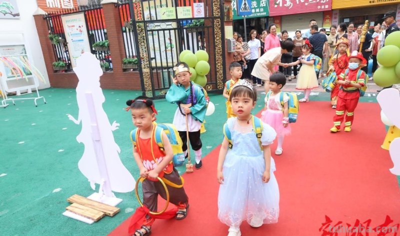 南县实验幼儿园:童趣cosplay 玩转六一 南县实验幼儿园:童趣cosplay 玩转六一