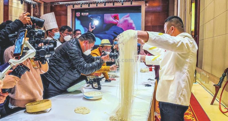 展示面食制作技艺 品尝五谷杂粮美味 展示面食制作技艺 品尝五谷杂粮美味