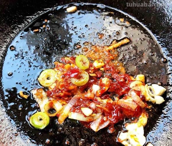 中国人的美食汇，中国占了3个，网友：这个东西要怎么吃？