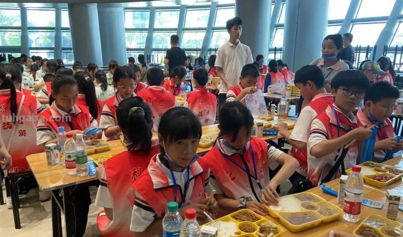 六一探秘科技馆，童心放飞科技梦