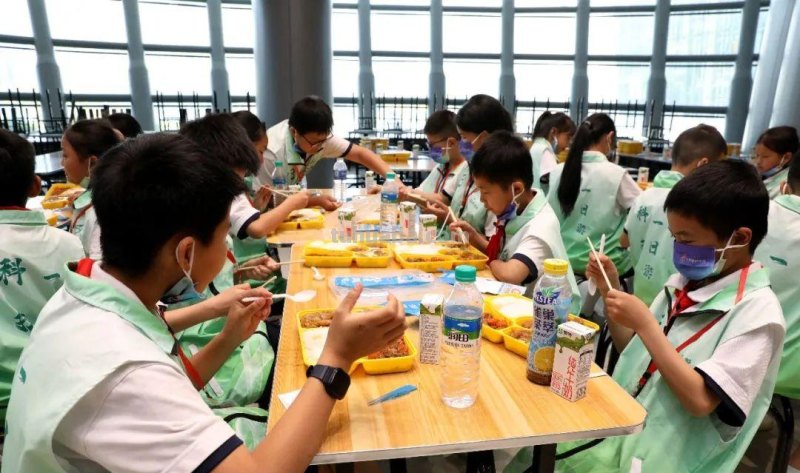 六一探秘科技馆，童心放飞科技梦