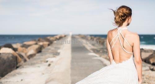 分享这4个技巧给你，让你在拍摄婚纱摄影时候游刃有余