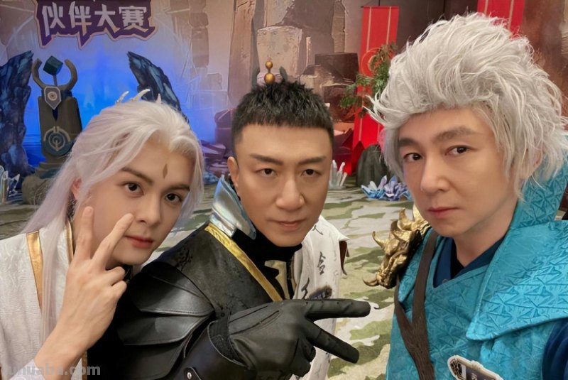 21位明星COS王者，娜扎太像，赵丽颖是本人？你全都能认出来吗？