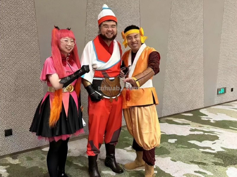 21位明星COS王者，娜扎太像，赵丽颖是本人？你全都能认出来吗？