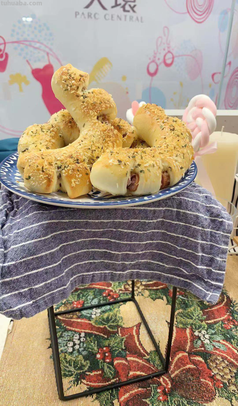 中秋DIY月饼刷屏朋友圈 烘焙产业已成千亿级大生意 中秋DIY月饼刷屏朋友圈 烘焙产业已成千亿级大生意