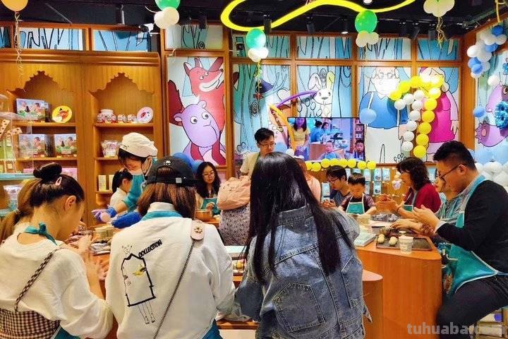 芝麻探店｜寒假“熊孩子”无处安放？这几家DIY小店有得玩儿