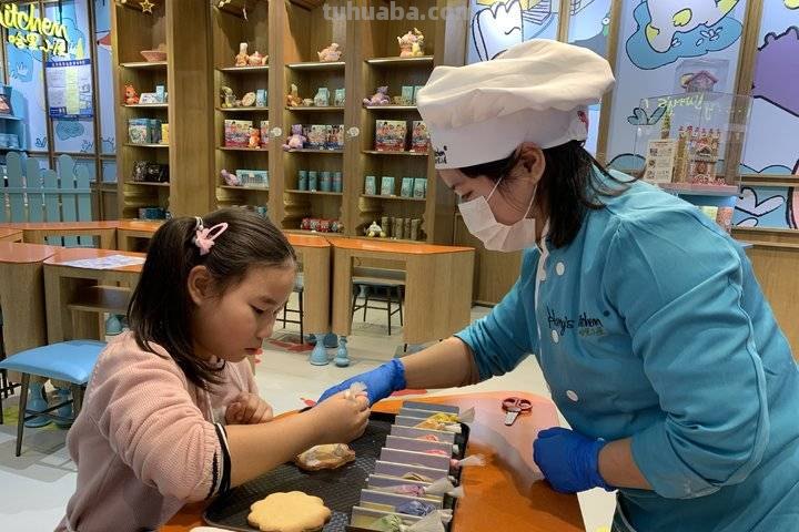 芝麻探店｜寒假“熊孩子”无处安放？这几家DIY小店有得玩儿