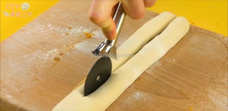 「烘焙教程」7个烘焙面包的小技巧，新手也能学会