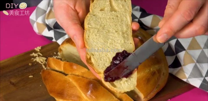 「烘焙教程」7个烘焙面包的小技巧，新手也能学会